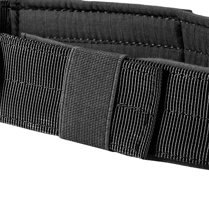 Coleira tática ajustável e durável em nylon para cães de porte médio e grande.