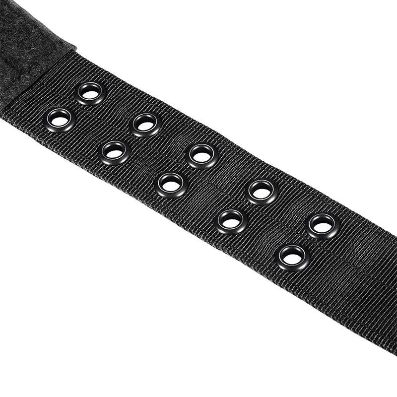 Coleira tática ajustável e durável em nylon para cães de porte médio e grande.