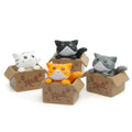 Conjunto de 4miniaturas de gatinhos para decoração .