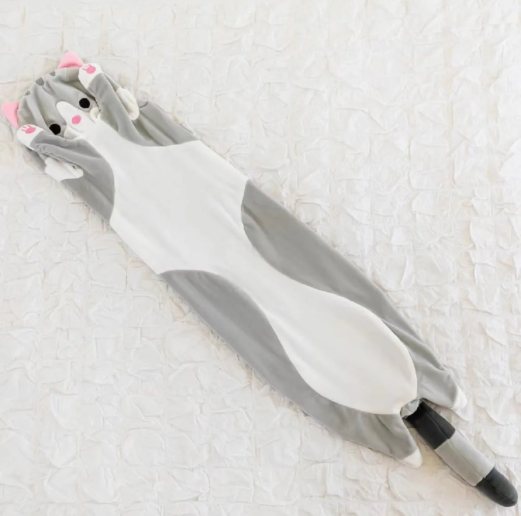 Brinquedo de pelúcia de gato fofo e divertido.
Com 50/70/90/110/130 cm, para pausas, cochilos no escritório, para dormir, para decorar a casa ou o escritório. 
Ideal para crianças