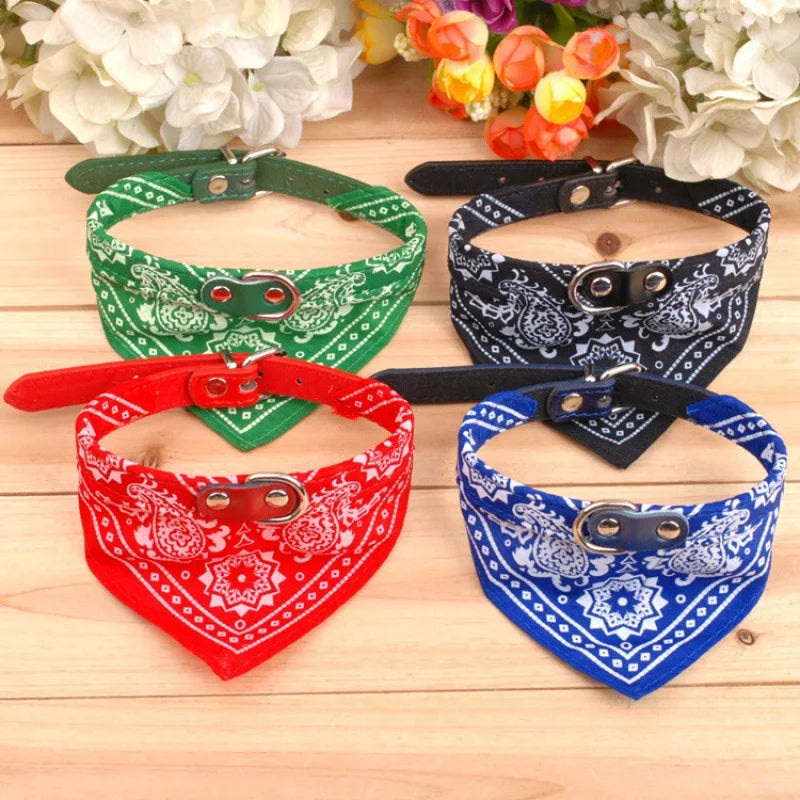 Bandana ajustável para animais de estimação, em tecido de malha de poliéster, lenço triangular para pescoço, ideal para cães e gatos de pequeno, médio e grande porte.