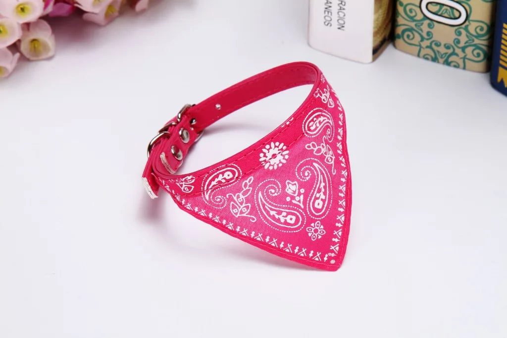 Bandana ajustável para animais de estimação, em tecido de malha de poliéster, lenço triangular para pescoço, ideal para cães e gatos de pequeno, médio e grande porte.